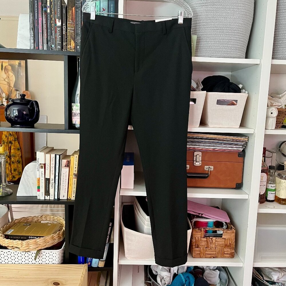 NWT H&M Cropped Skinny Cropped Black Slacks 31